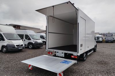 Iveco Daily 35S18 Kontener 8EP + Winda