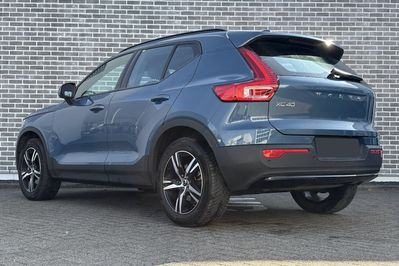 Volvo XC40 B3 Plus Dark