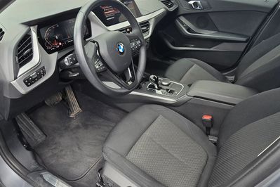 BMW Seria 1 118i Advantage aut