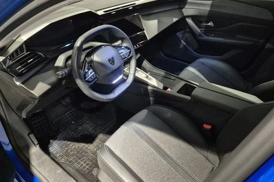 Peugeot 308 PureTech Allure S&S EAT8