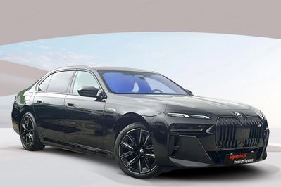 BMW Seria 7 M760e PHEV xDrive sport-aut