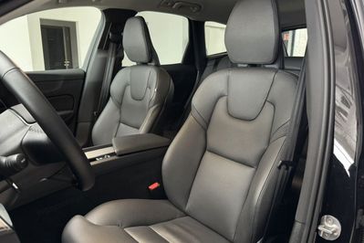 Volvo XC60 B5 B AWD Plus Dark aut