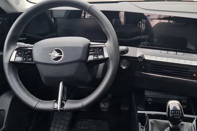 Opel Astra VI 1.2 T Business Edition S&S