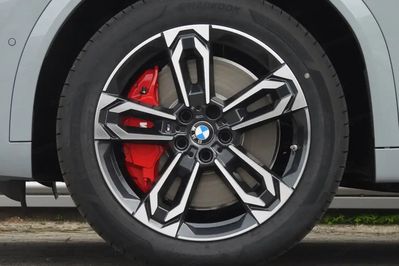 BMW iX2 eDrive20 M Sport