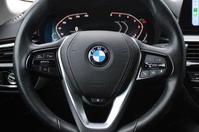 BMW Seria 5 520d xDrive Sport Line sport-aut