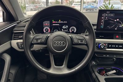Audi A4 35 TFSI mHEV S Line S tronic