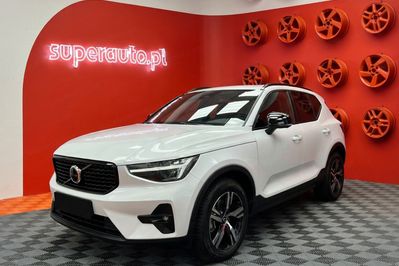 Volvo XC40 B3 Plus Dark