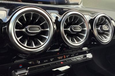 Mercedes CLA 200 AMG Line