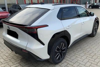 Toyota bZ4X Style EV