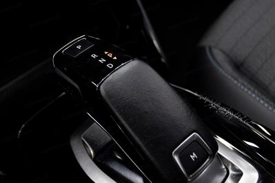Peugeot 2008 1.2 Puretech Allure S&S EAT8