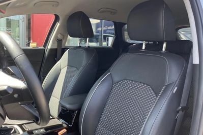 Kia Ceed 1.6 GDI PHEV Business Line DCT