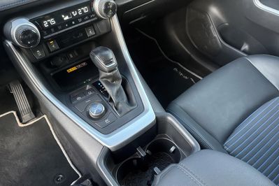 Toyota RAV4 Selection 2.5 Hybrid  4x4