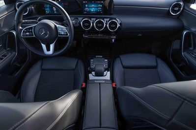 Mercedes Klasa A 250 Progressive 7G-DCT