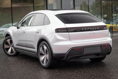 Porsche Macan 4