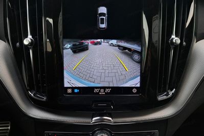 Volvo XC60 B5 B AWD R-Design