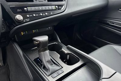 Lexus ES 300h Business Edition