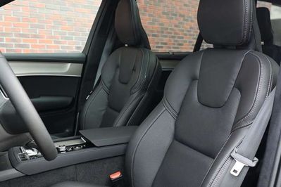 Volvo XC90 T8 AWD Plug-In Hybrid Ultra Black Edition 7os