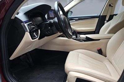 BMW Seria 5 518D Mhev