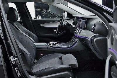 Mercedes Klasa E 220 d 4-Matic 9G-TRONIC