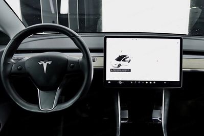 Tesla Model 3 3 Standard Range Plus