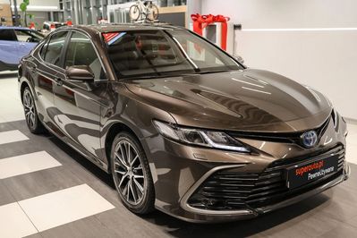 Toyota Camry 2.5 Hybrid Prestige Cvt