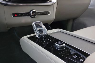Volvo XC90 T8 AWD Plug-In Hybrid Ultra Bright 7os