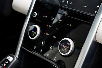 Land Rover Discovery Sport D165 S