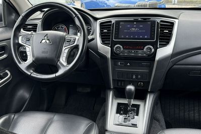 Mitsubishi L200 d Dc Instyle Plus