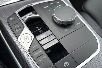 BMW Seria 3 318i M Sport aut