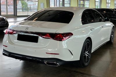Mercedes E Klasa 300 de 4-Matic AMG