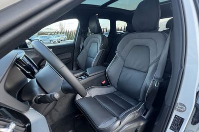 Volvo XC60 T8 Plug-In Hybrid AWD Ultra Dark