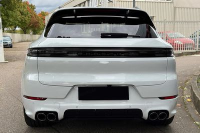 Porsche Cayenne E-Hybrid Black Edition