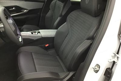 Peugeot 3008 GT 1.2 mHEV e-DCS6