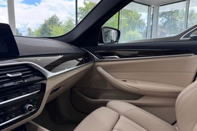 BMW Seria 5 Touring 530i xDrive