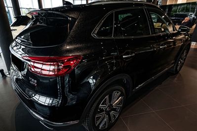 Hongqi HS5 2.0T AWD