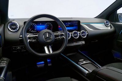 Mercedes B Klasa 250 e PHEV AMG Line 8G-DCT