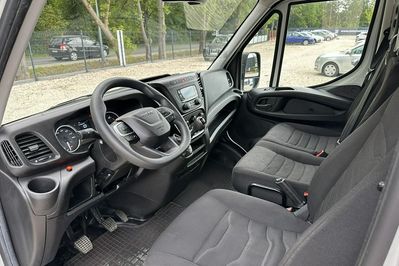 Iveco Daily 35S18 Plandeka + Winda