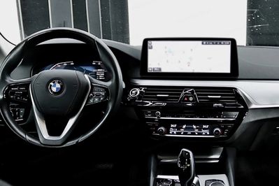 BMW Seria 5 Touring 530d Luxury Line