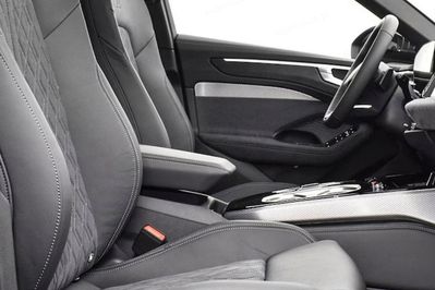 Audi A6 e-Hybrid quattro Avant