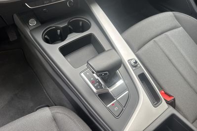 Audi A4 35 TFSI S Line
