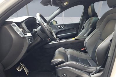 Volvo XC60 B4 B R-Design aut