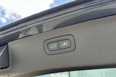 Volvo XC90 T8 AWD Plug-In Hybrid Ultra Dark 7os aut