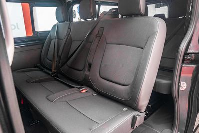 Renault Trafic Kombi L2H1 AT9