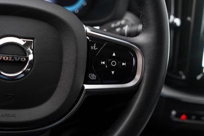 Volvo XC60 B5 B AWD Plus Dark