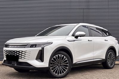 Omoda 9 1.5 Super Hybrid Exclusive AWD