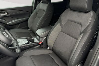 Nissan Qashqai 1.3 DIG-T  N-Connecta Xtronic