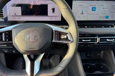 MG HS 1.5 T-GDI Exclusive