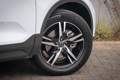 Volvo XC40 B4 Plus Dark