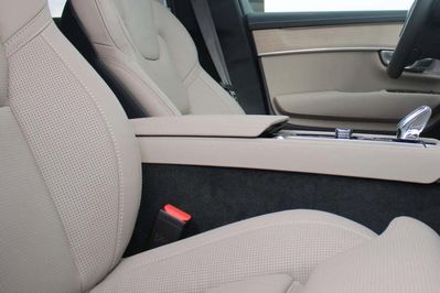 Volvo XC90 B5 AWD Ultra Bright