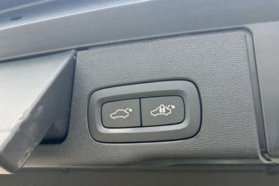 Volvo XC60 B4 D AWD R-Design